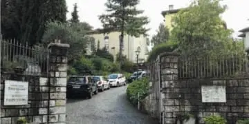 142231285 2e4b8387 3128 415a 9177 a5e37cc41a43