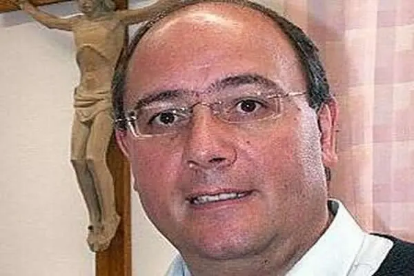 Condannato in appello don Hansjoerg Rigger, prete teologo, Cassazione dispone nuovo appello. Nell'inchiesta altri 2 preti 2 image