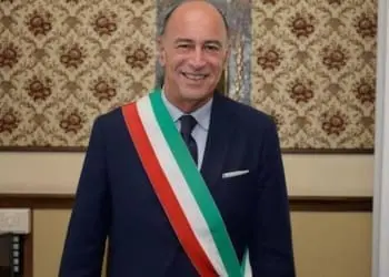 personaggi 494247.660x368