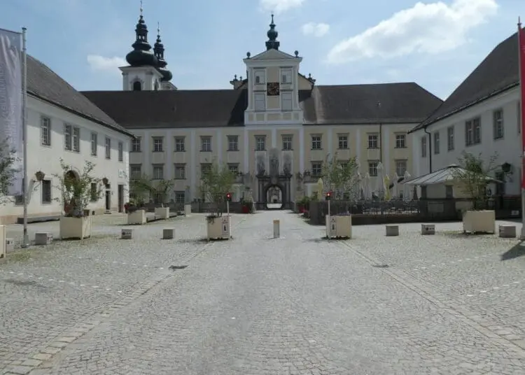 206130016873e6c18a1c957b63e2 1576877