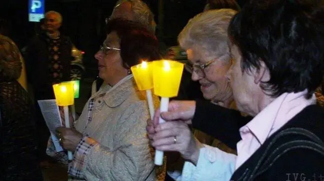 fiaccolata don luciano massaferro 124324.660x368