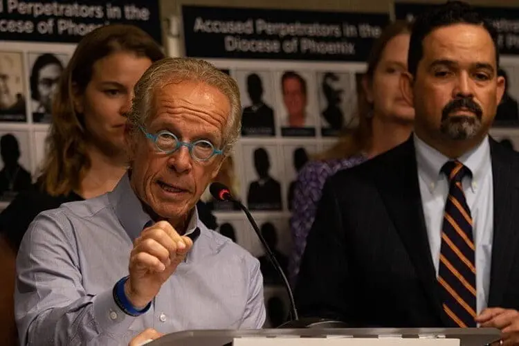 Pedofilia, in California parte la causa contro il Vaticano 2 CatholicAbuse 15 800