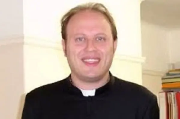 prete esorcista 1 331x219 1