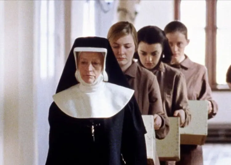 SUORA PRO NOBIS - TORTURAVA E PICCHIAVA I BIMBI ALL’ASILO 2 magdalene sisters 2002