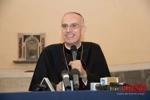 22040799832 ea5d20c01d 300x200 1