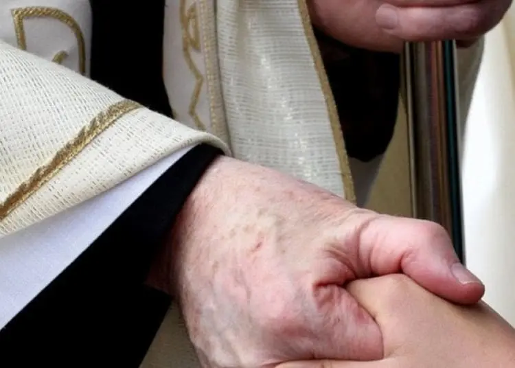 f i cappuccini indagano sul prete pedofilo 7vwn