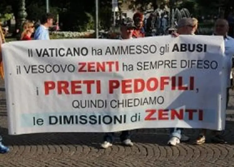 Abusi e violenze all’Istituto Provolo, le vittime a Papa Francesco in un video: “Adesso basta”