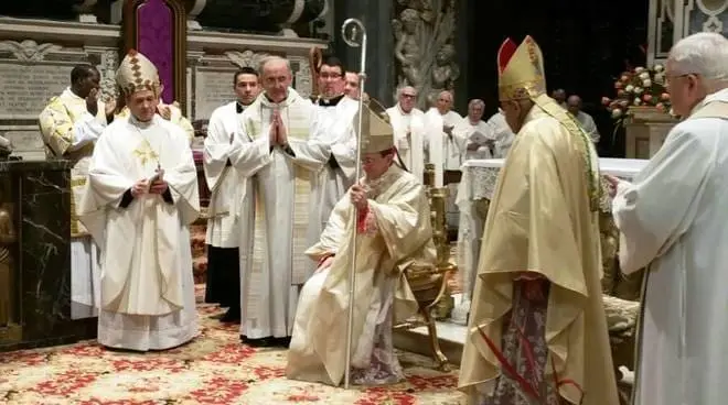 vescovo savona 374395.660x368