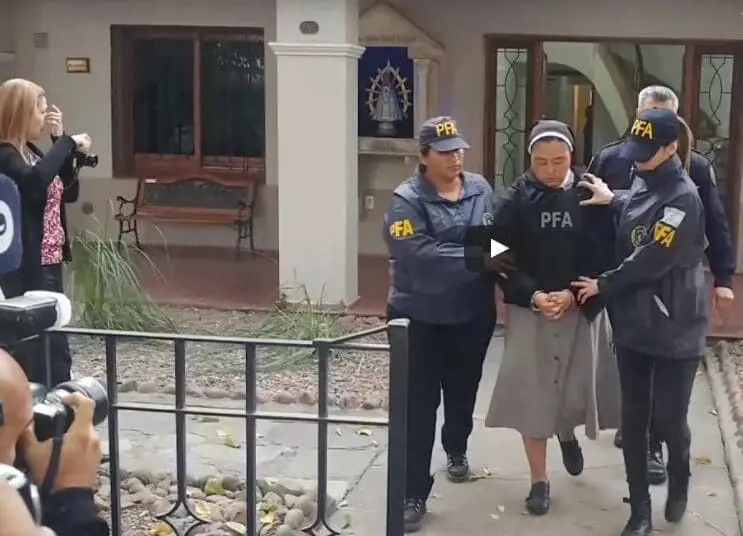 Provolo: Kumiko si dissocia dalle accuse di abuso, ma finisce in un penitenziario (VIDEO) 1 Cattura