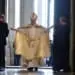 Pope Francis opens the Holy Door of Saint Peter's Basilica, formally starting the Jubilee of Mercy, at the Vatican City, 08 December 2015.
ANSA/ETTORE FERRARI