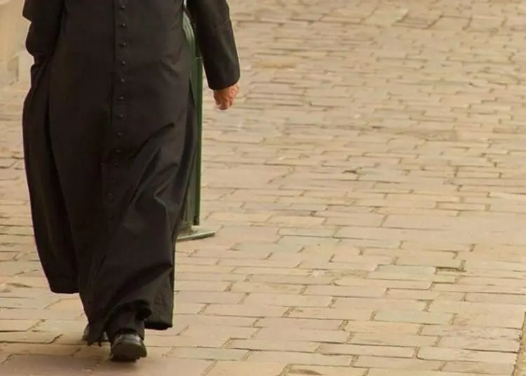 priest 1713035 960 720 kzIE U11012519262541n1B 1024x576@LaStampa.it