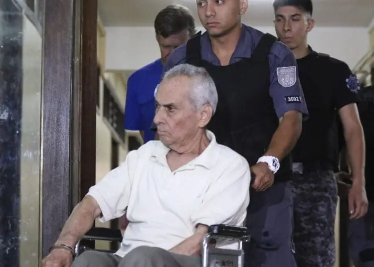 585bf4542400d 896 607