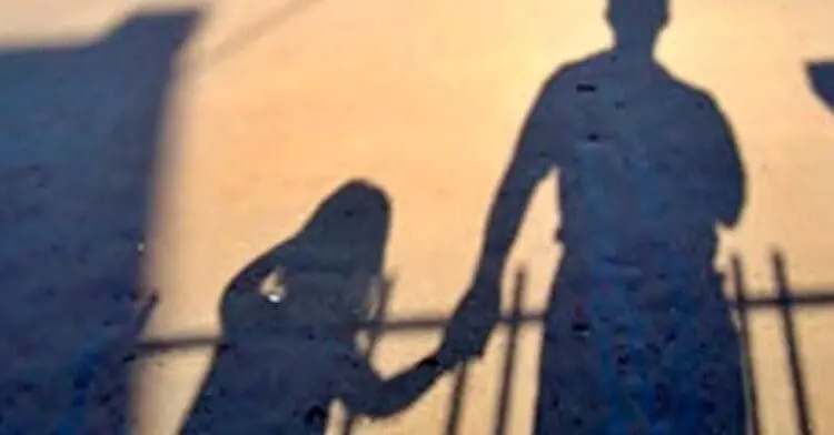 2059972 pedofilia gruppo facebook