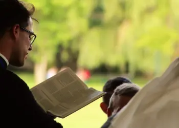 priest 2711054 1920 768x512 1