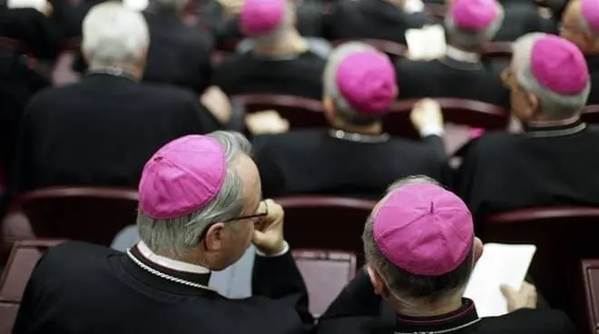 Pedofilia, i vescovi cileni: “Abbiamo sbagliato come Pastori” 2 vescovi 97689.660x368