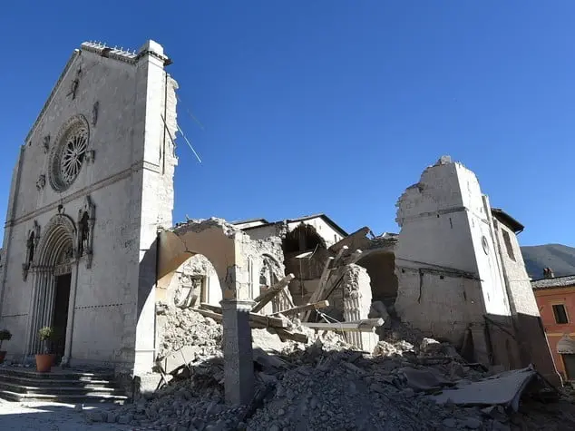 UNO SCISMA? NO, UN SISMA. BERGOGLIO DOVRÀ AGIRE 1 212232399 dfd08fe6 8872 47ef 931c 5d247d57409e