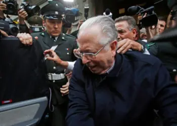 240c945bb71538144084 standard desktop fullhd