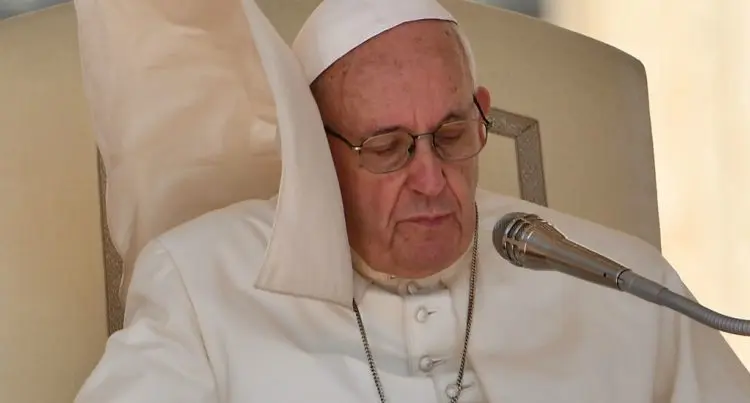 Papa Francesco 990x403 1