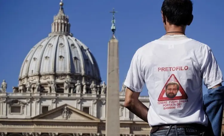 Roma, marcia delle vittime degli abusi in occasione del summit in Vaticano 1 182631924 300fb939 420a 423b be71 60995ddf4674