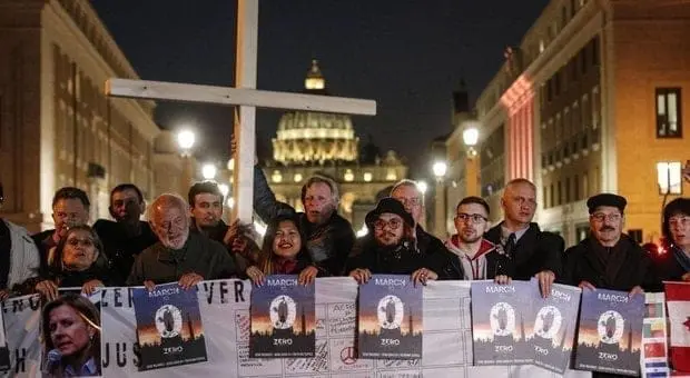 4314936 0827 vaticano