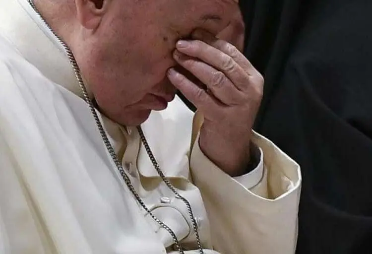 papst franziskus bei einem bussgottesdienst am dritten tag des gipfeltreffens foto vincenzo pintoafp