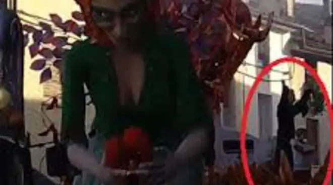 prete e chierichetto carnevale di malo 3244275.660x368