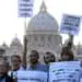 protesta vaticano contro chiesa pedofila8