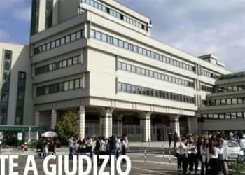 889d19e67d PRETE A GIUDIZIO