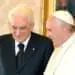 Il Presidente della Repubblica Sergio  Mattarella  accolto nella Sala del Tronetto da Sua Santità Francesco, in occasione della Visita di Stato nello Stato della Città del Vaticano, oggi 18 aprile 2015.ANSA/Antonio Di Gennaro -  Ufficio Stampa della Presidenza della Repubblica ANSA PROVIDES ACCESS TO THIS HANDOUT PHOTO TO BE USED SOLELY TO ILLUSTRATE NEWS REPORTING OR COMMENTARY ON THE FACTS OR EVENTS DEPICTED IN THIS IMAGE; NO ARCHIVING; NO LICENSING