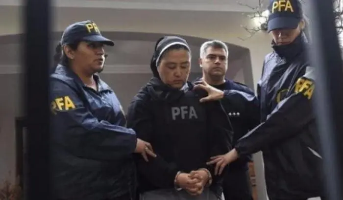 000530C7 una suora dell istituto arrestata