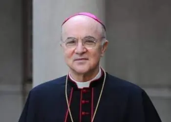 dt.common.streams.StreamServer