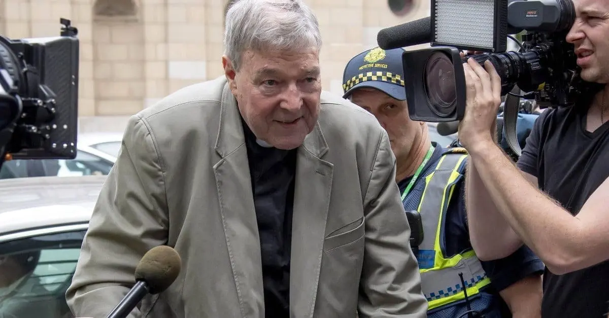 kardinal george pell verlaesst