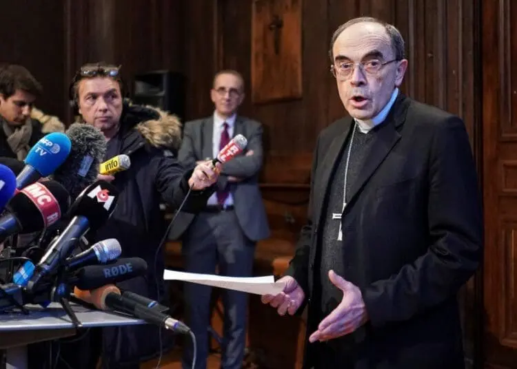 Francia, Card. Barbarin assolto in Appello/ “Non coprì prete pedofilo”, ma si dimette 2 lione pedofilia cardinal barbarin lapresse 2020