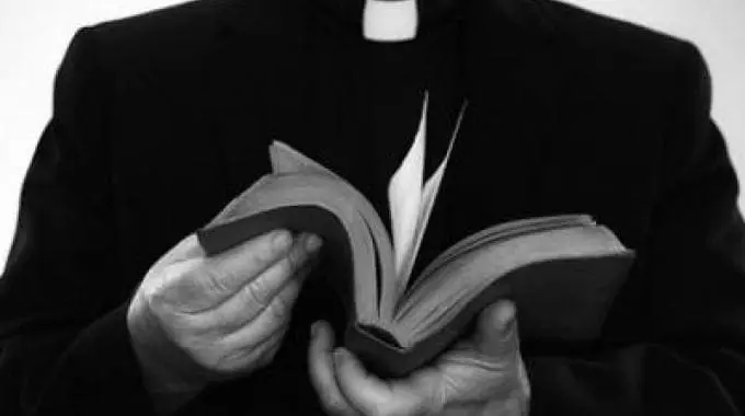 salvatore anello prete