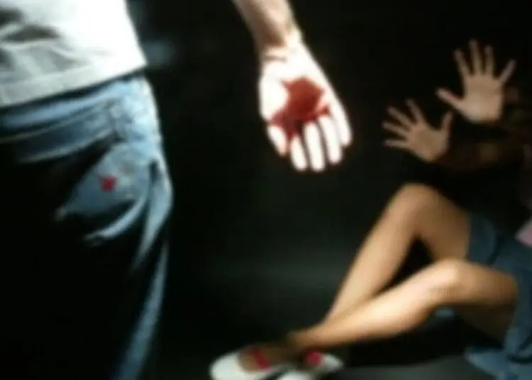 5061415 1157 violenza sessuale napoli minorenni