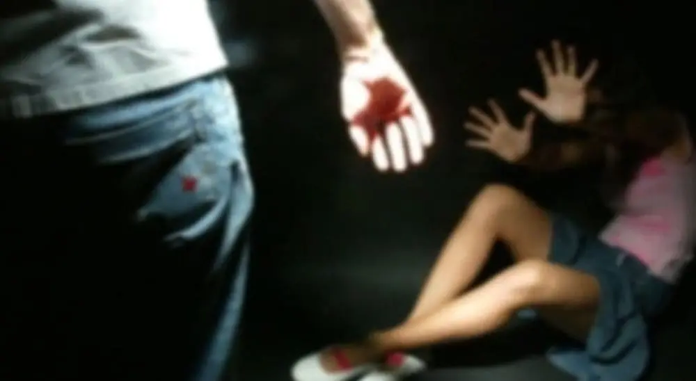 5061415 1157 violenza sessuale napoli minorenni