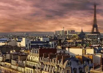 Paris a