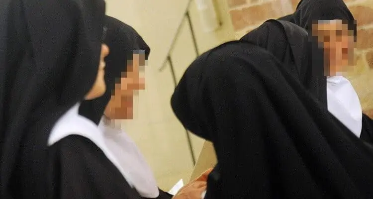 Orrore in convento, 40 suore sotto accusa: vendevano i bambini per le orge dei pedofili 2 convento suore pedofili