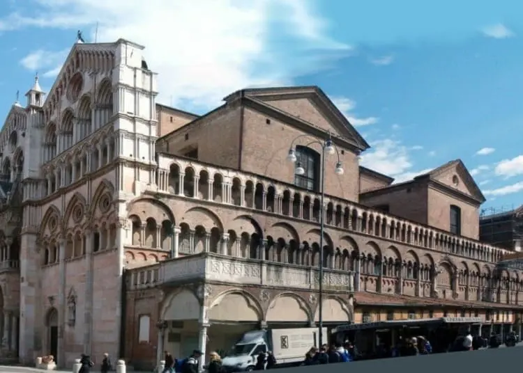 Ferrara Duomo pano