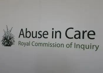 eight col ABUSE SIGN 2