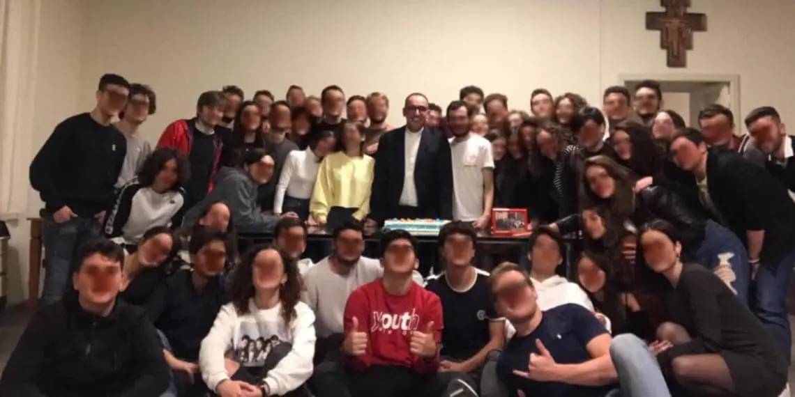 giovani con padre Rugolo