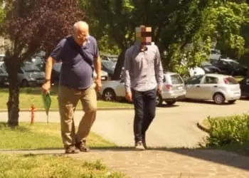 41223 abusi su una bambina ex sacerdote condannato ma non andra in prigione 450x338 1