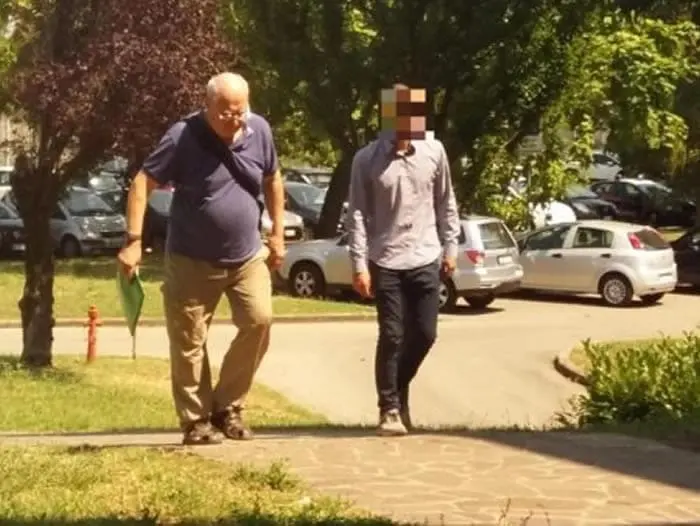 41223 abusi su una bambina ex sacerdote condannato ma non andra in prigione 450x338 1