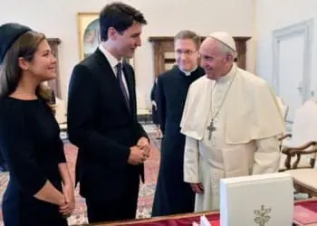 2470369 1600 trudeaupapabis