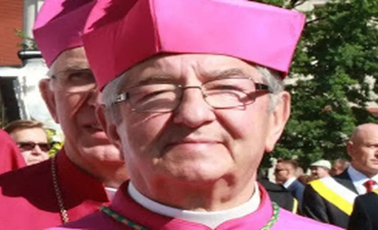 Il Vaticano punisce vescovo polacco per aver coperto abusi, lui si candida a sindaco e viene eletto 1 980x457x6047902 1629 gloz.jpg.pagespeed.ic .g4sKHHdfji