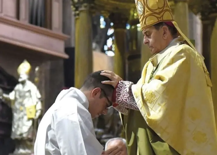 A Bardonecchia in gita con minori; arrestato il parroco milanese don Emanuele Tempesta 5 bac 190610demanuele