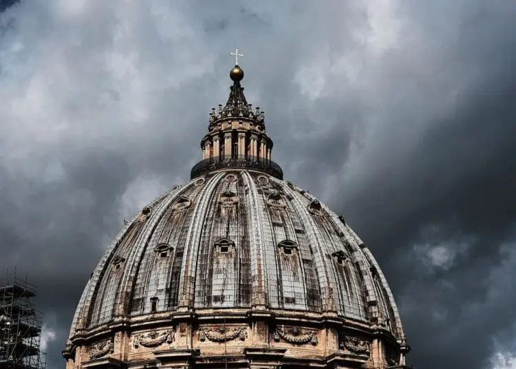 Le vittime dei preti pedofili italiani chiedono un'indagine sugli abusi nella Chiesa cattolica 1 GettyImages 1025491448
