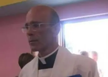 prete abuso di un ragazzino 800x400 1