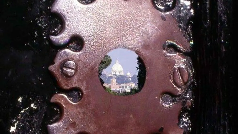 cupola san pietro dal buco 2
