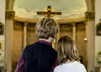 bambini in chiesa 360544.660x368